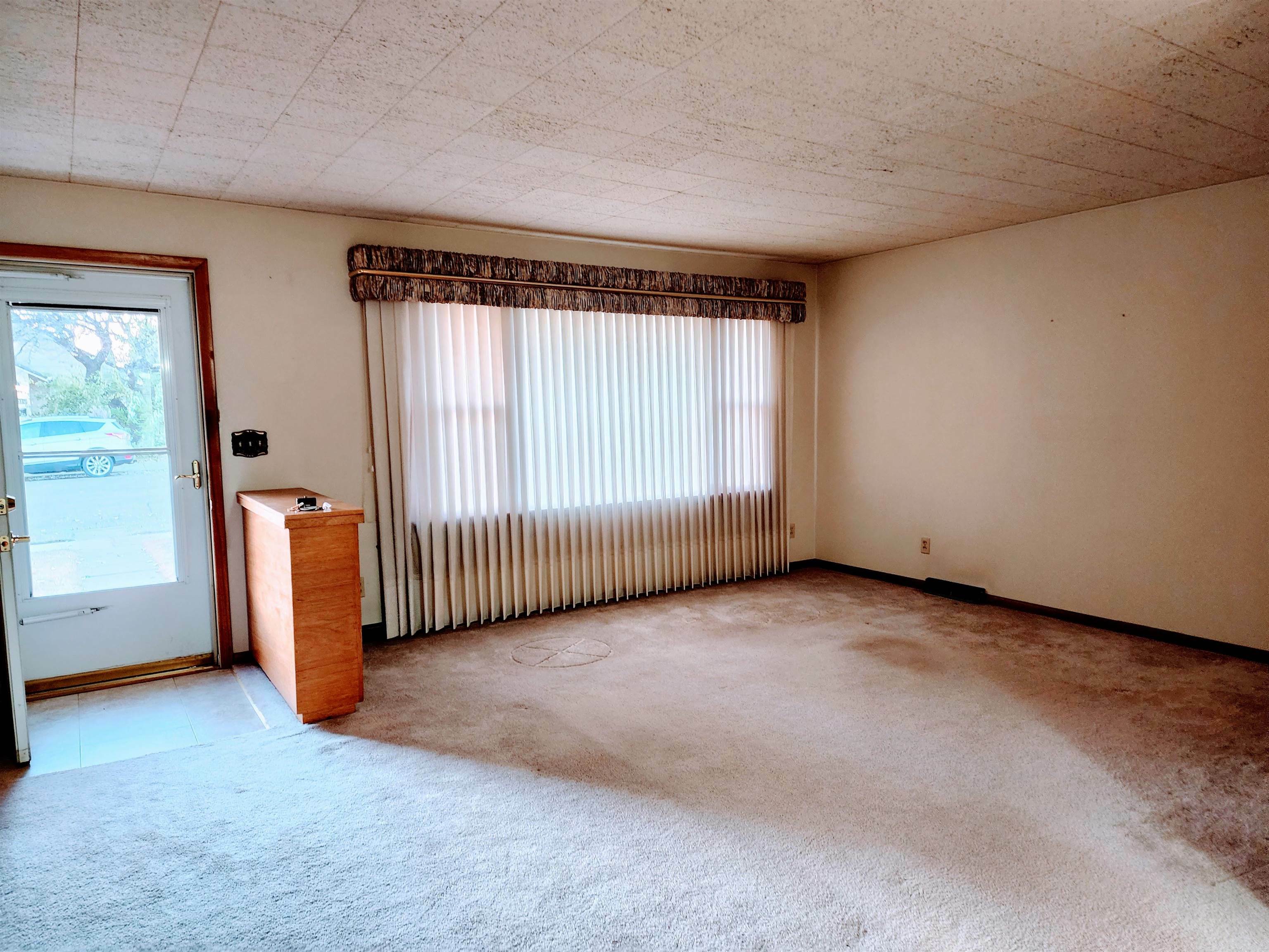 Property Photo:  432 23rd St NW  ND 58703 