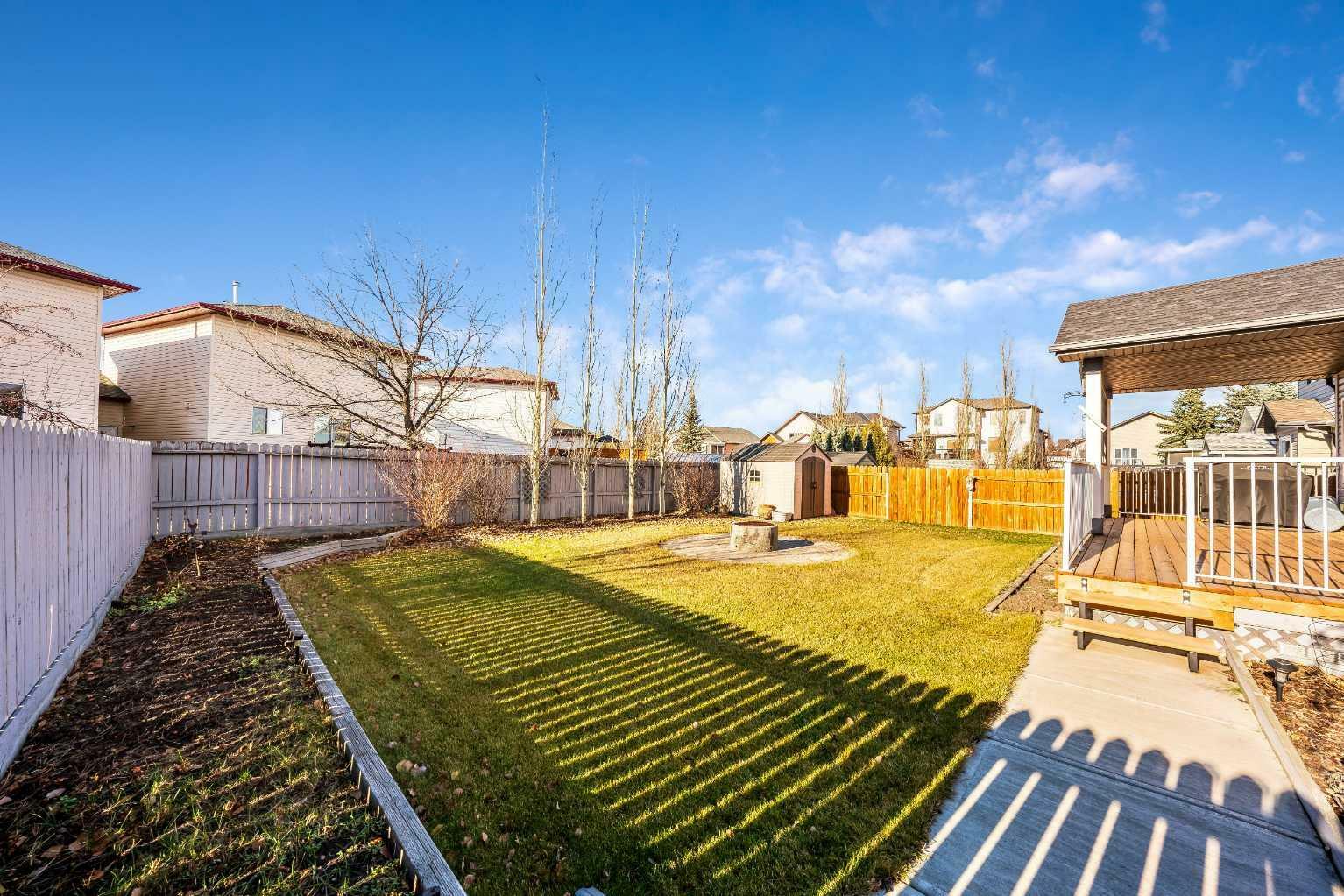 Property Photo:  207 High Ridge Crescent NW  AB T1V 1X8 