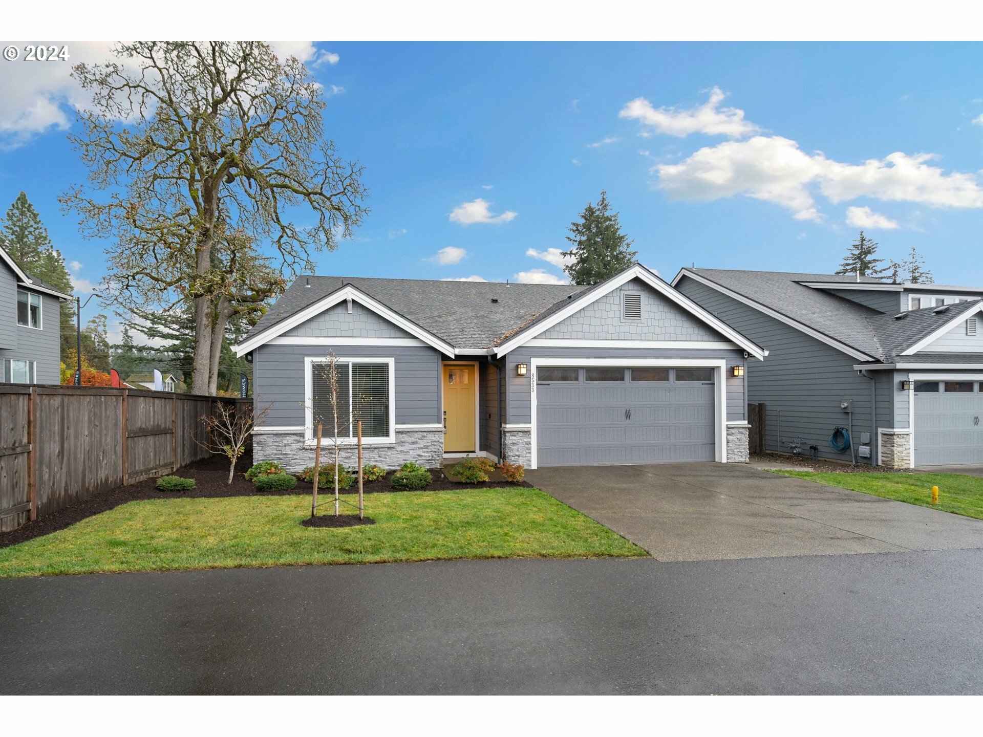 Property Photo:  8533 N Juniper St  WA 98607 