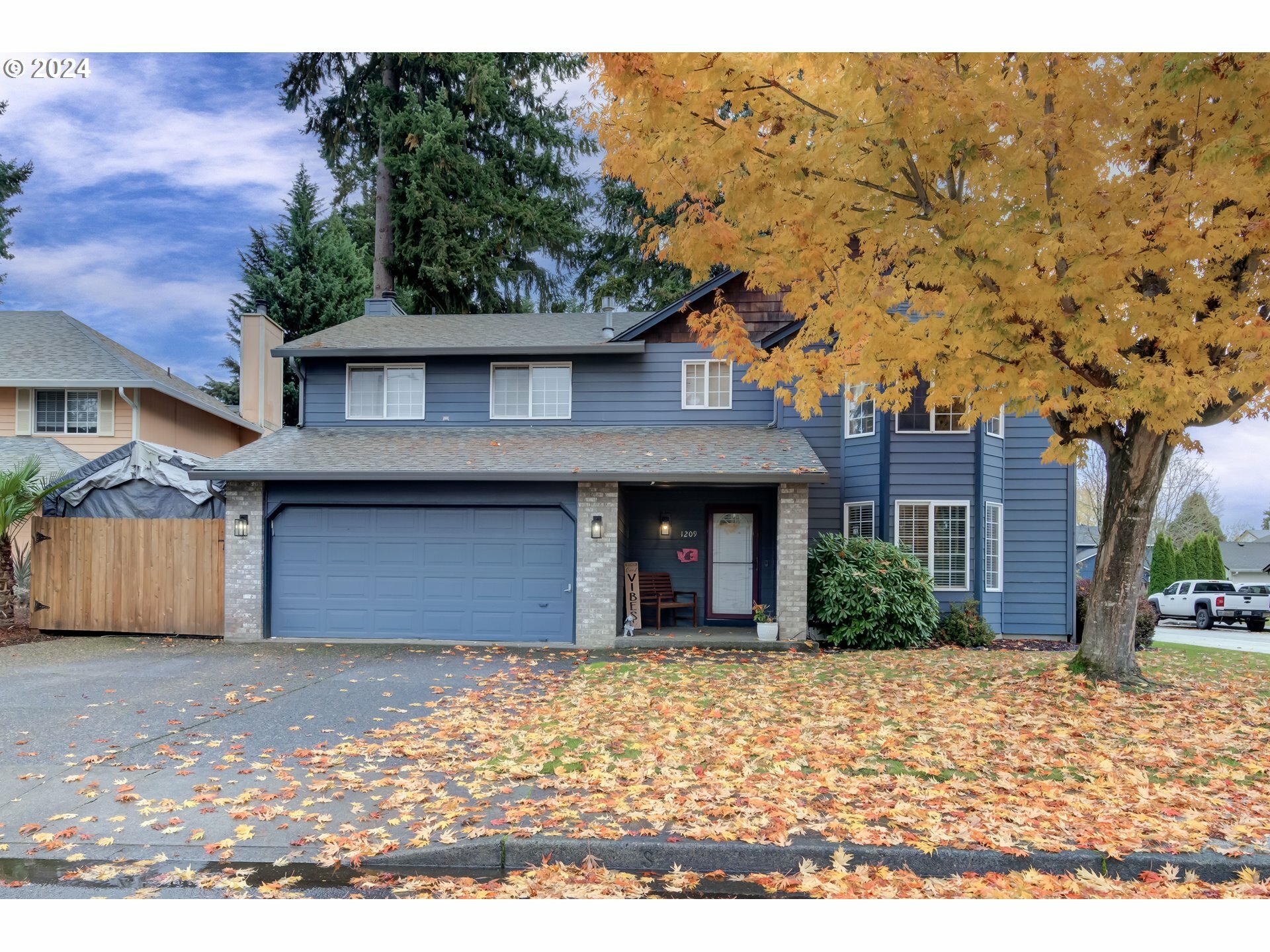 Property Photo:  1209 NE 158th Ave  WA 98684 