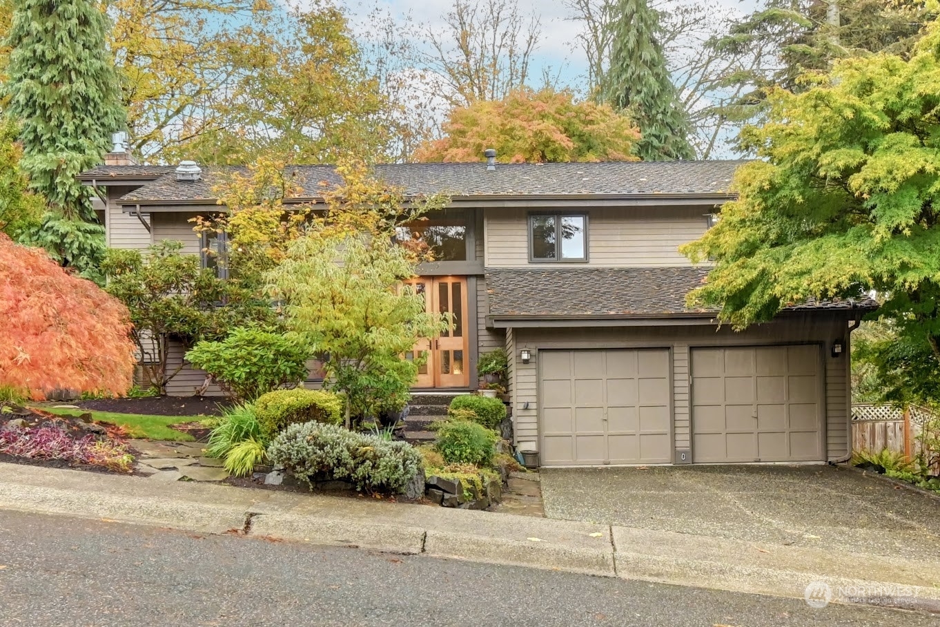 13509 SE 57th Street  Bellevue WA 98006 photo