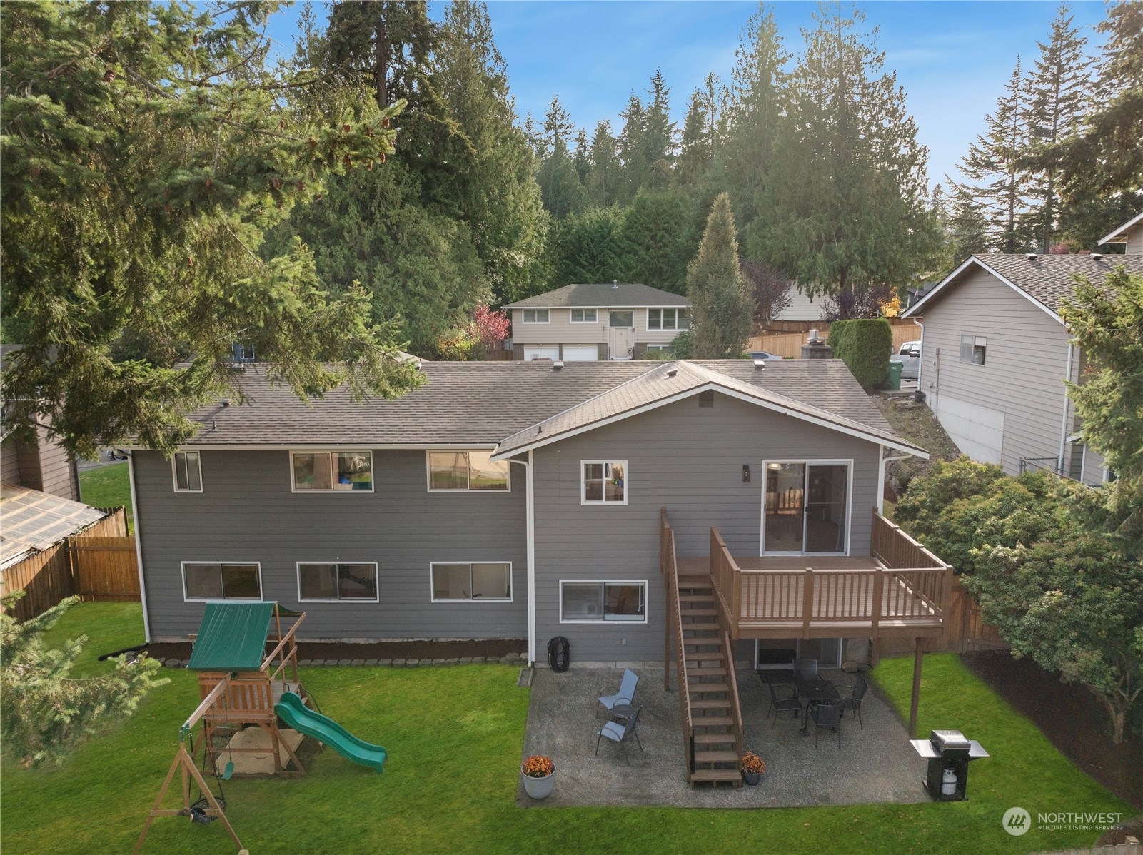 Property Photo:  2715  Riverview Boulevard  WA 98203 