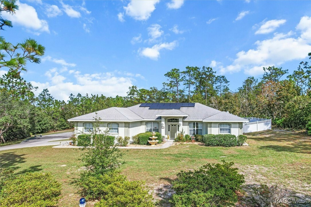 Property Photo:  6237 W Cavalry Lane  FL 34465 