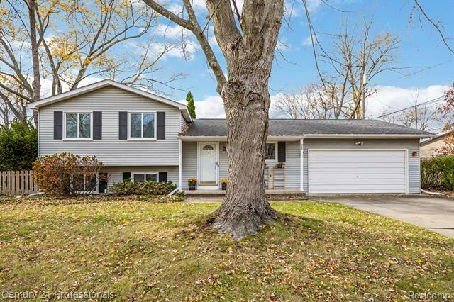 Property Photo:  4660 Charest Avenue  MI 48327 