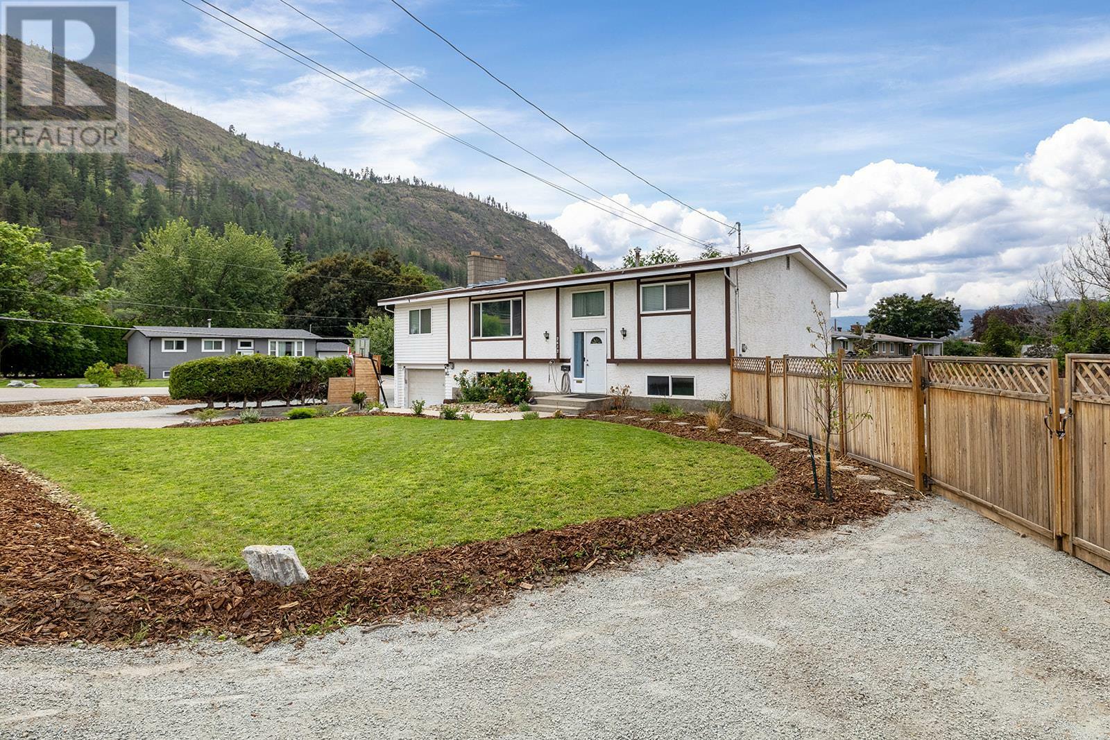 Property Photo:  2612 Applewood Road  BC V1Z 2L8 