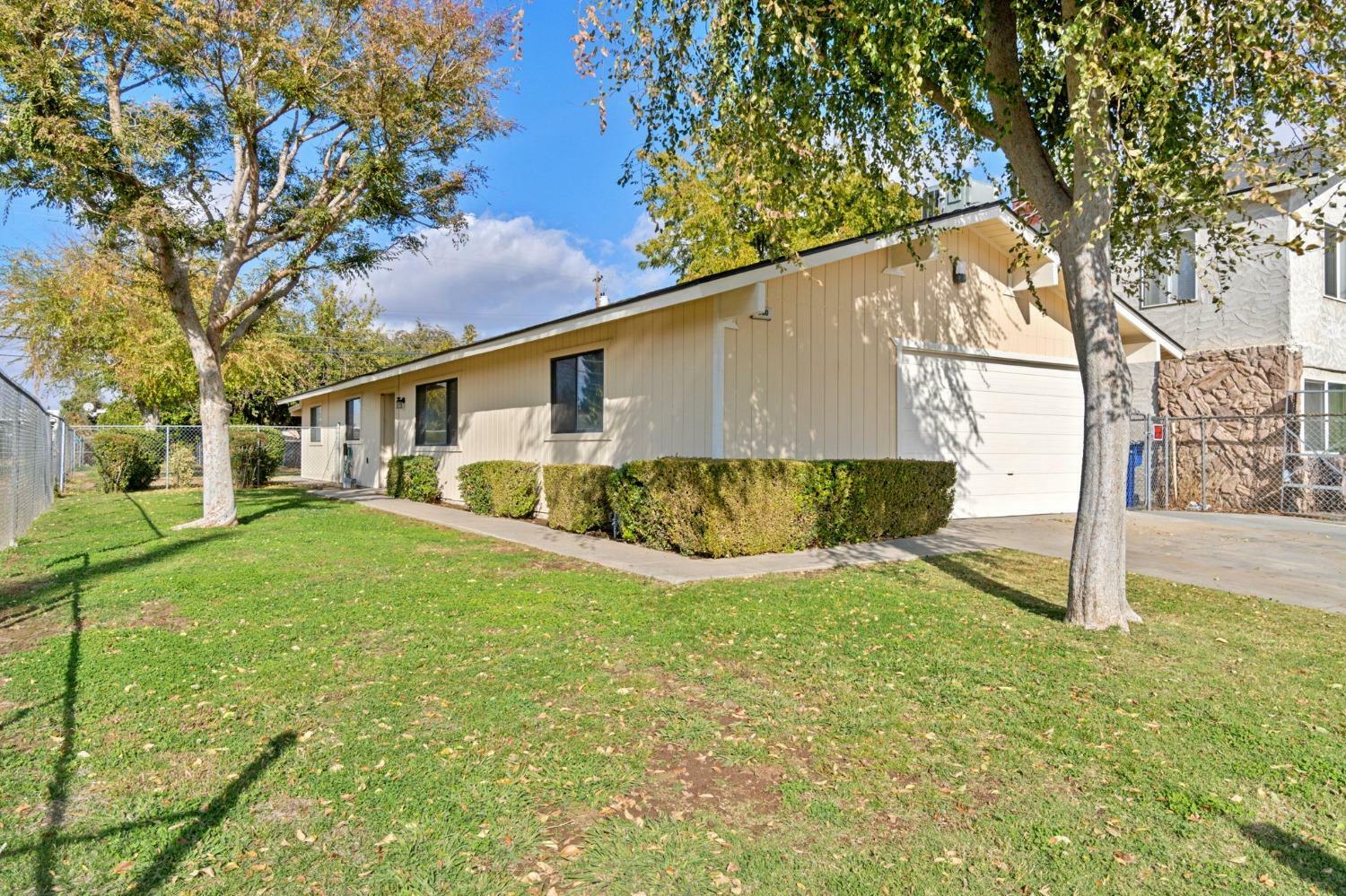 360 W Pinedale Avenue  Pinedale CA 93650 photo