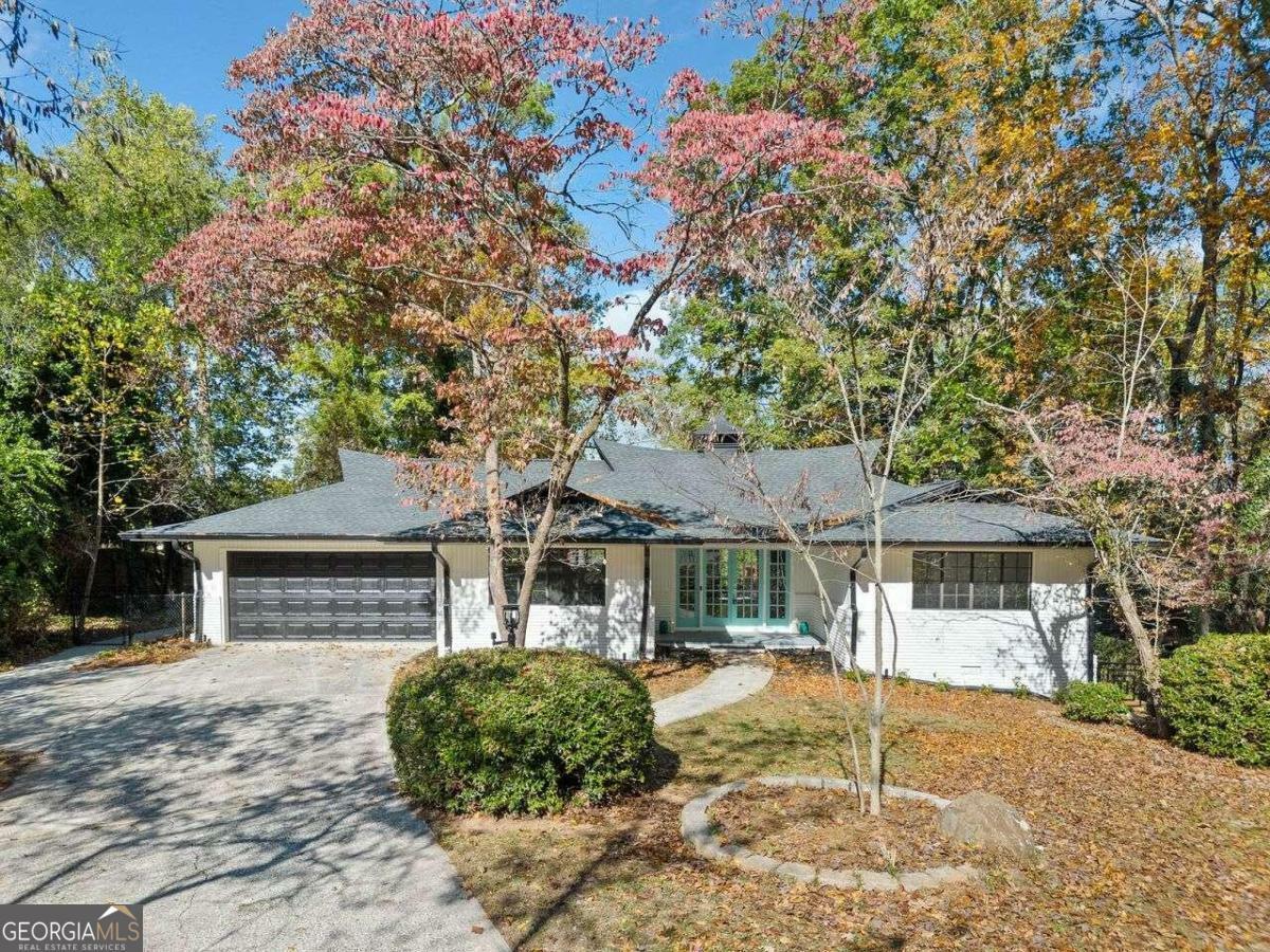 Property Photo:  513 Duke Drive  GA 30066 