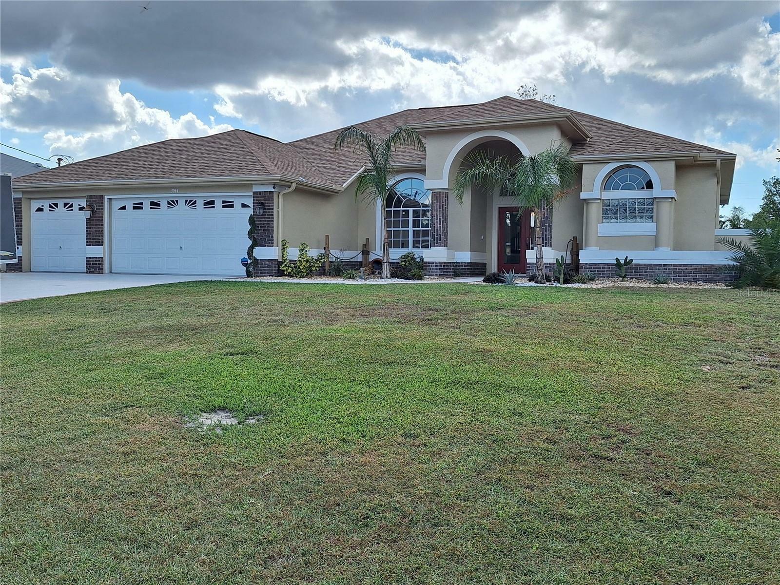 Property Photo:  3944 Lema Drive  FL 34609 