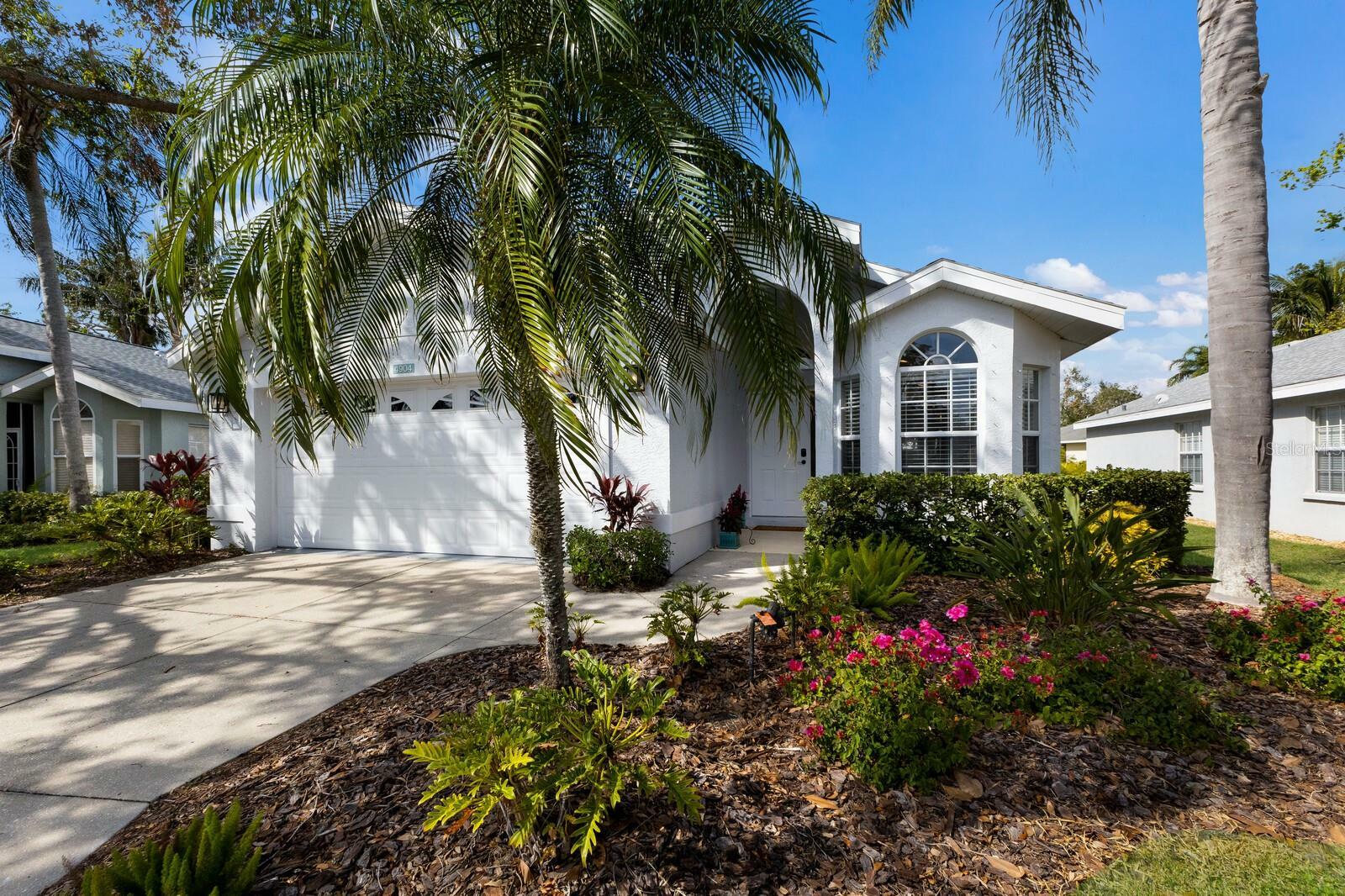 Property Photo:  4904 Linsey Court  FL 34243 