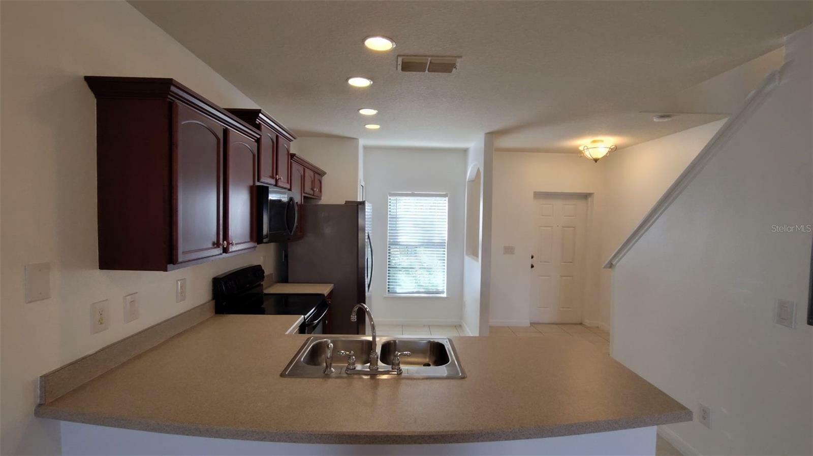 Property Photo:  1140 Windsor Lake Circle  FL 32773 