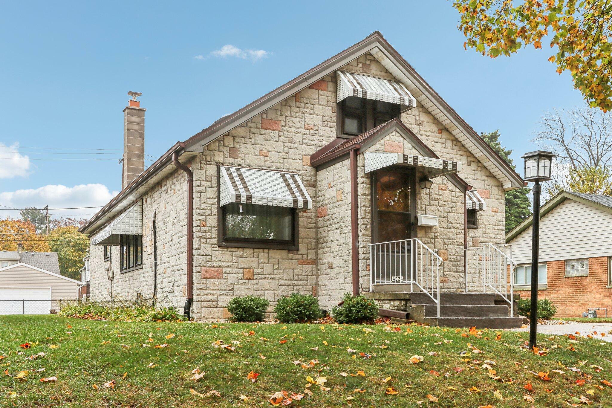 Property Photo:  4024 S Alabama Ave  WI 53235 