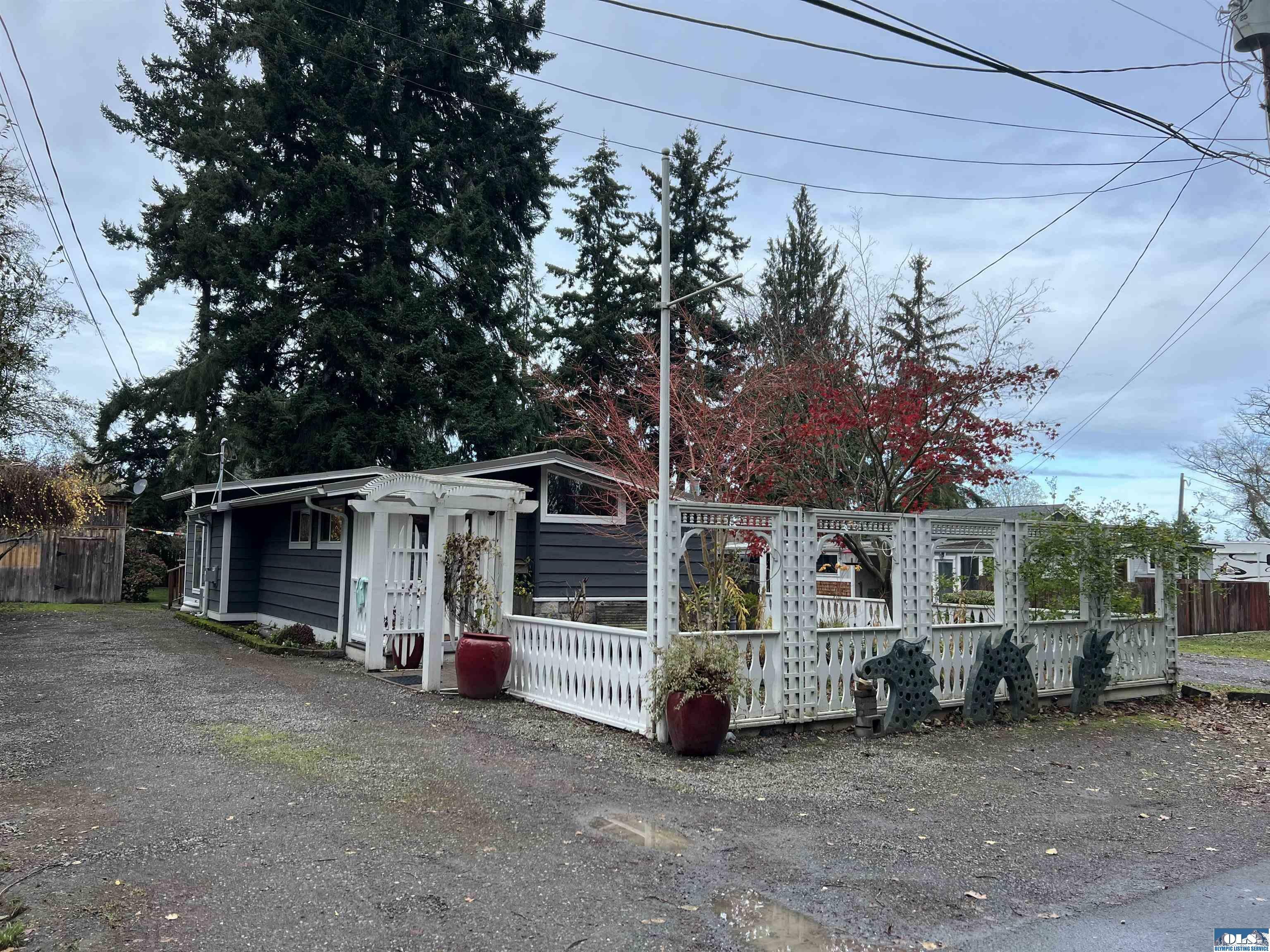 Property Photo:  131 Wilcox Lane  WA 98382-0000 