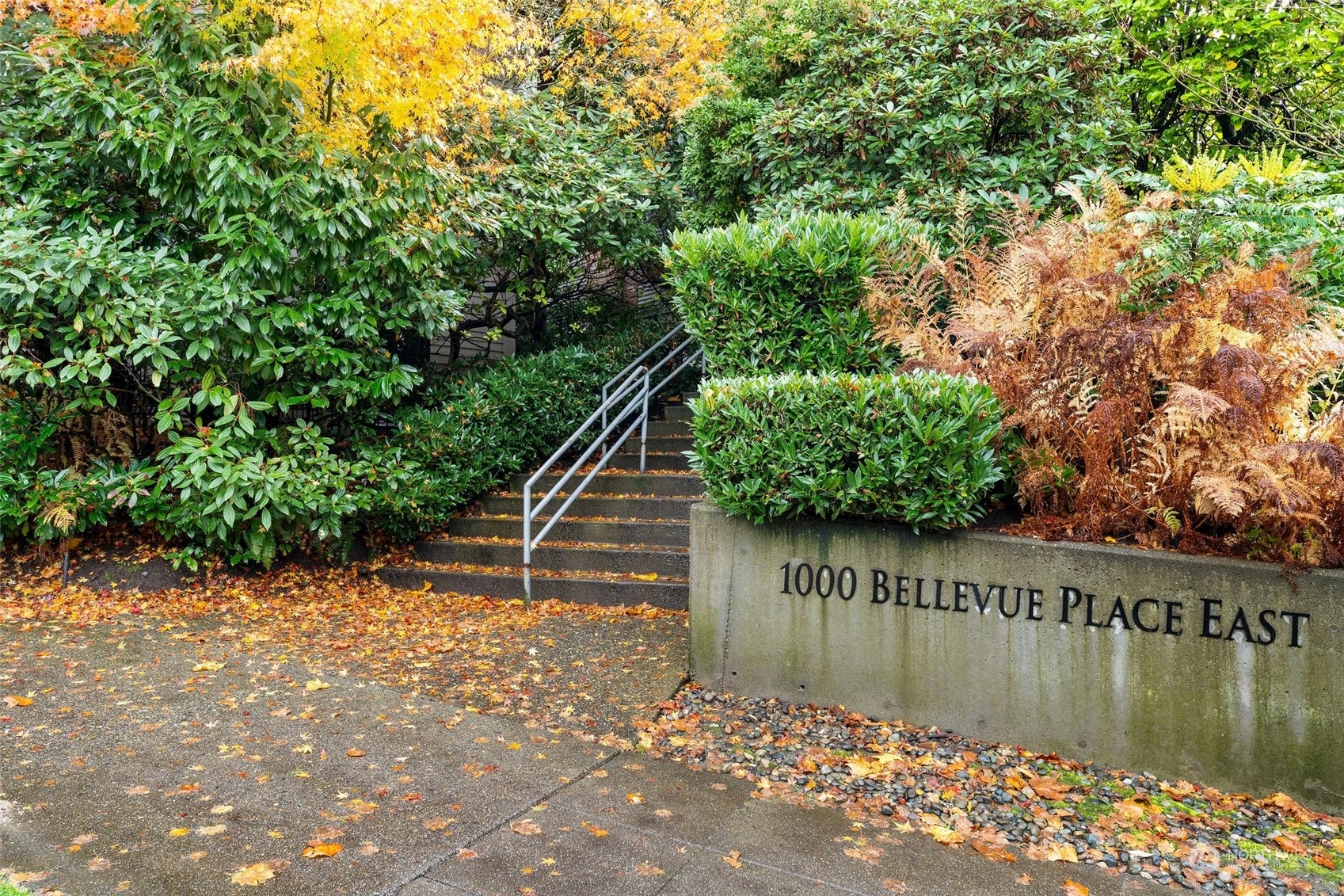 Property Photo:  1000 Bellevue Place E 2  WA 98102 