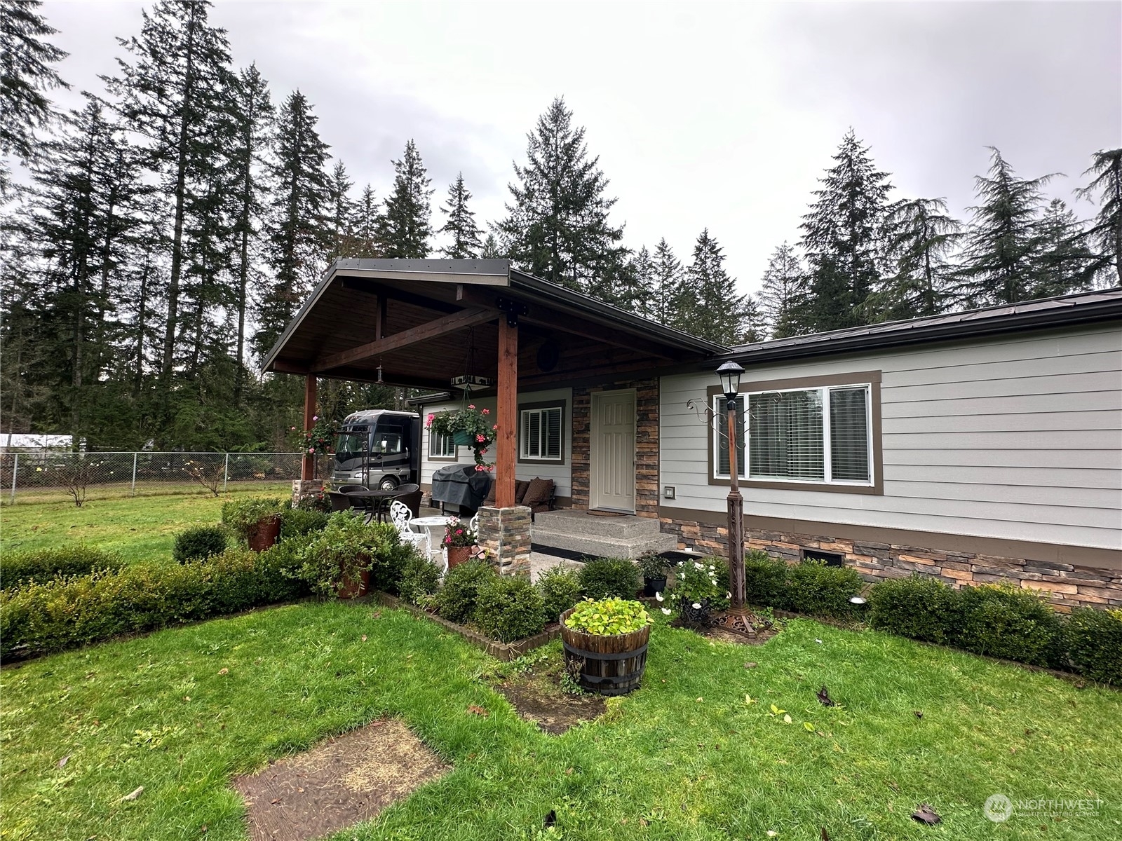 Property Photo:  31305 SE 202nd Avenue  WA 98042 