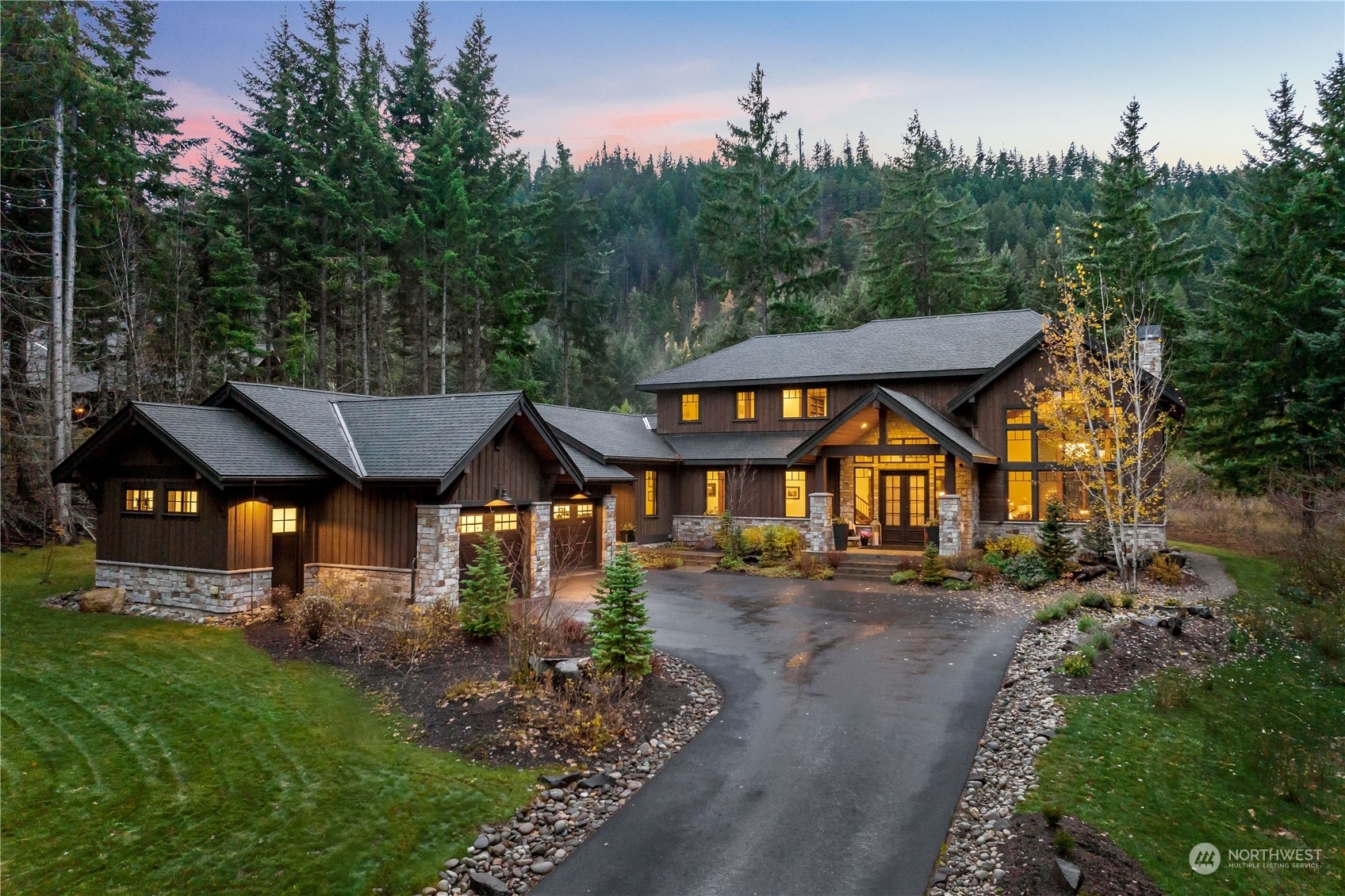 Property Photo: 301 Fortune Creek Lane WA 98922