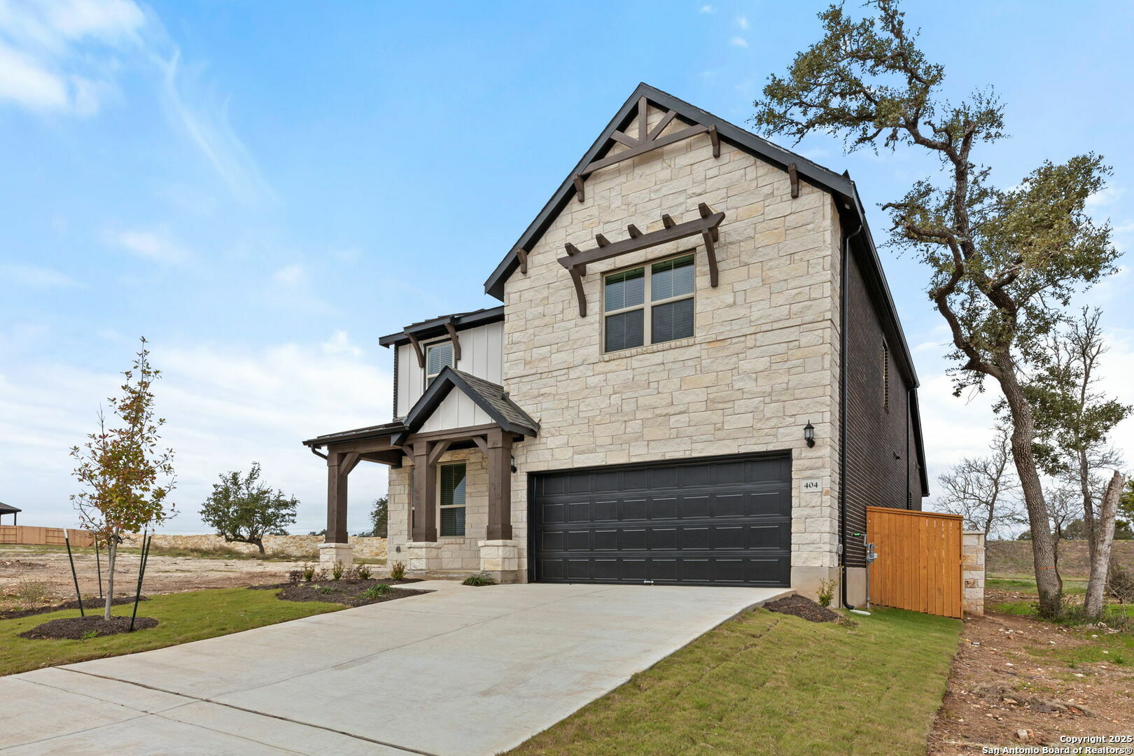 Property Photo: 404 Basket Grass Rd TX 78666