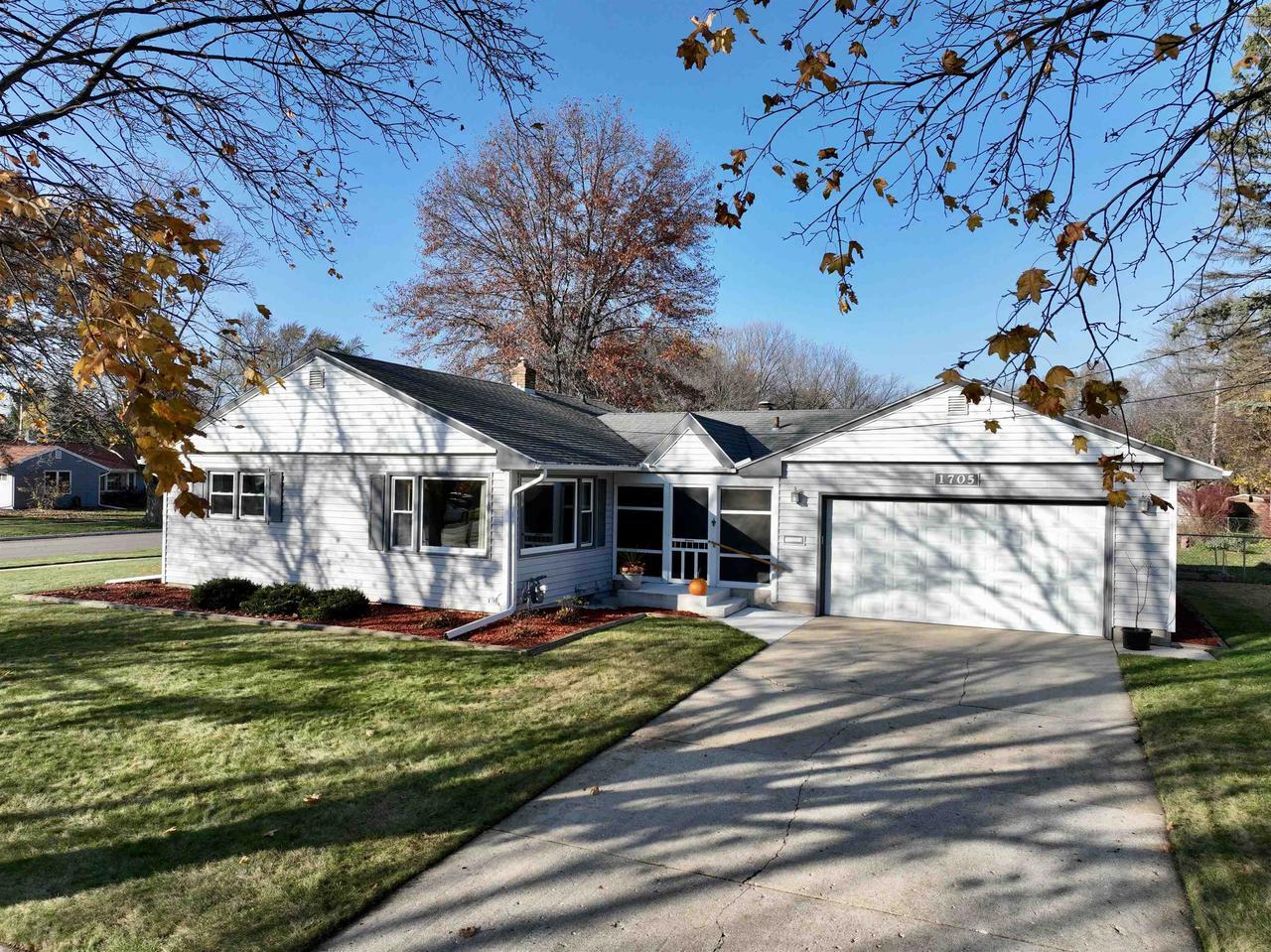 Property Photo:  1705 Elida Street  WI 53545 