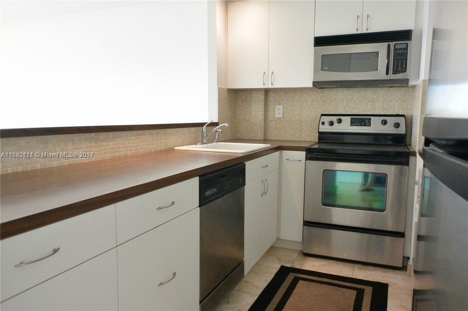 Property Photo:  2451 Brickell Ave 18R  FL 33129 