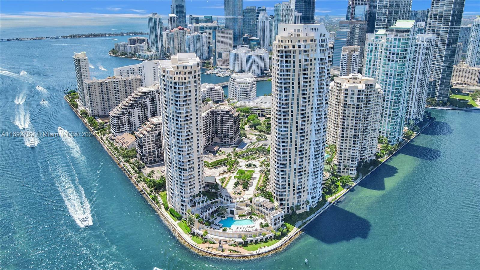 Property Photo:  848 Brickell Key Dr 2806  FL 33131 