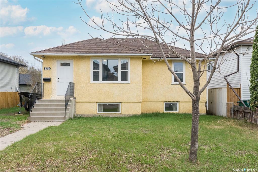 908 L Avenue S  Saskatoon SK S7M 2J3 photo