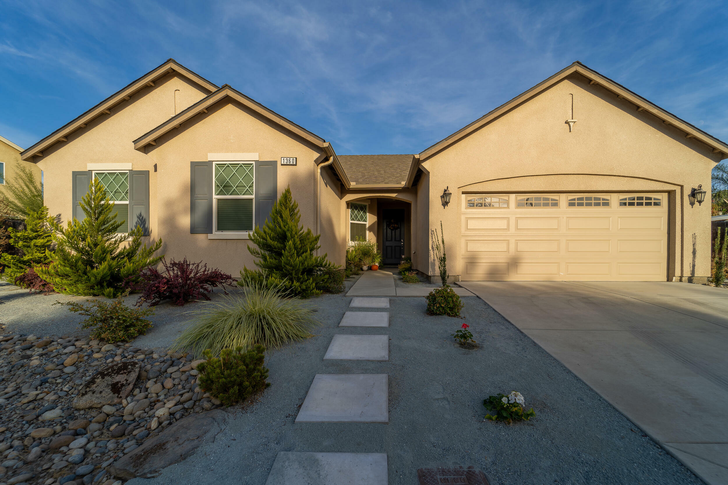 Property Photo:  1360 Windsong Drive  CA 93274 