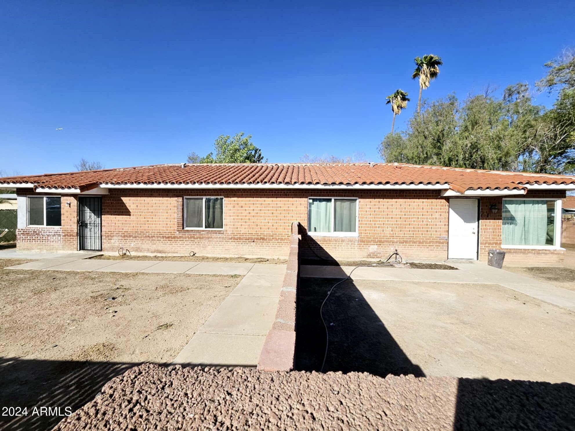 Property Photo:  20 N Santa Barbara Drive  AZ 85201 