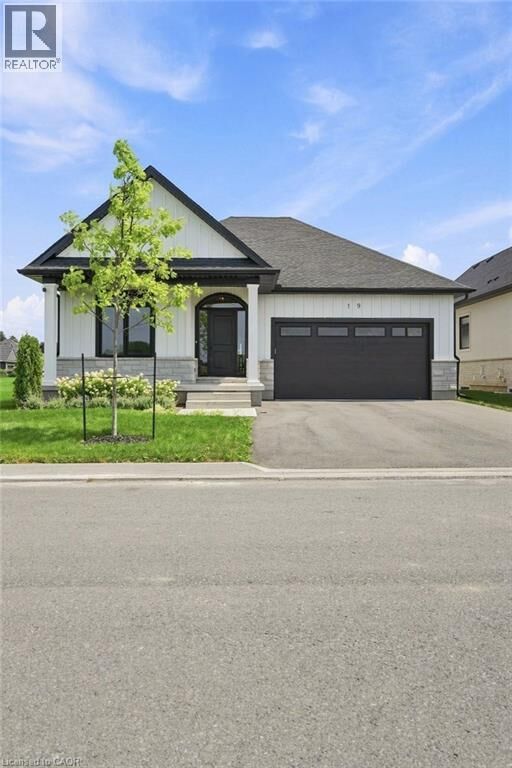 Property Photo: 19 Oakley Drive ON L0S 1N0