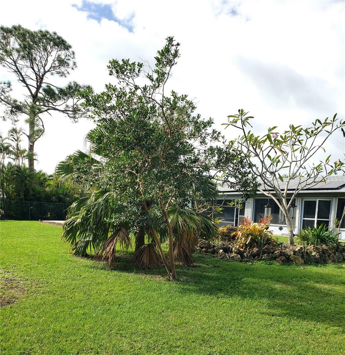 Property Photo:  15474 Pembrooke Road  FL 33922 