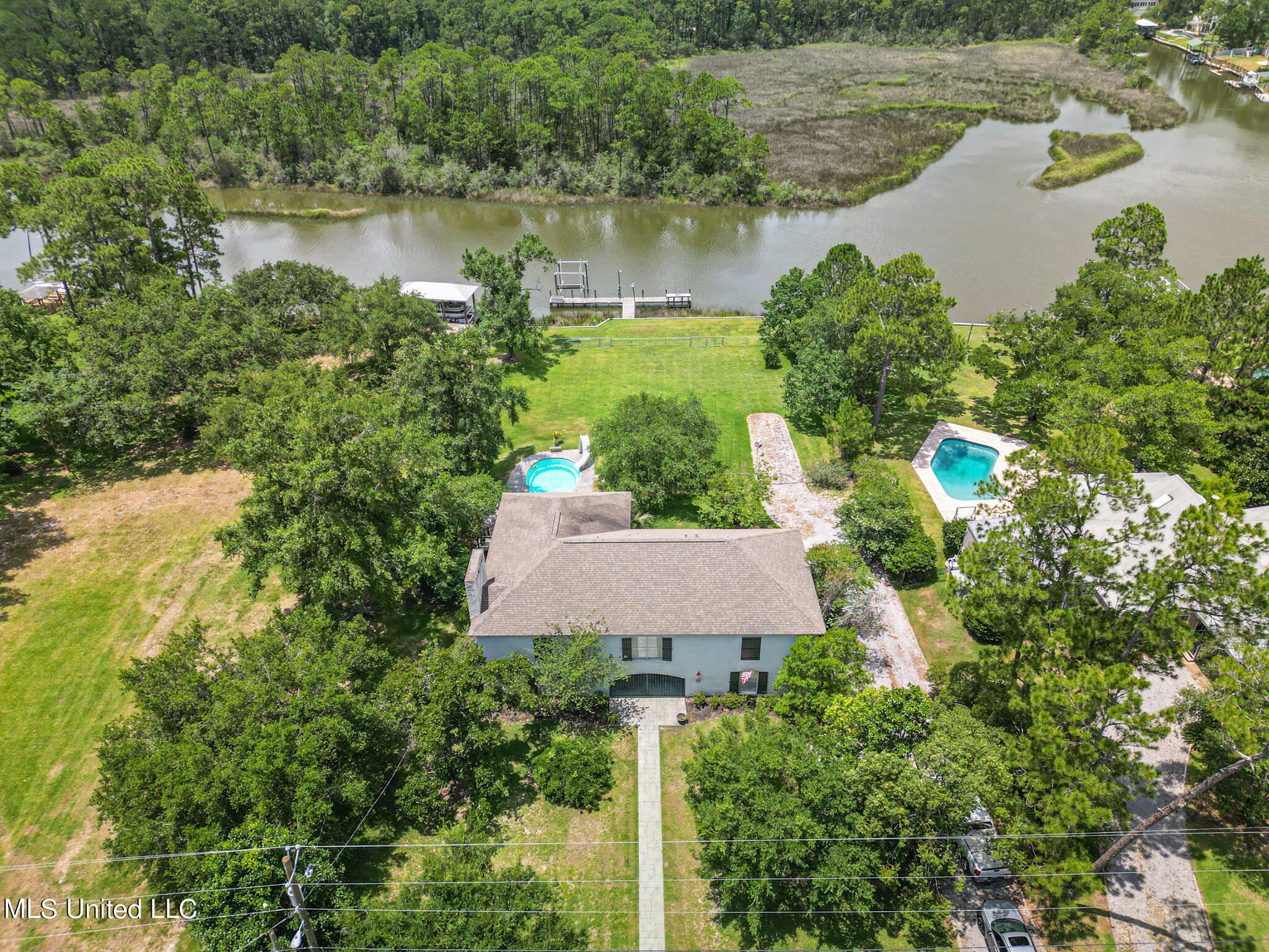 Property Photo:  133 Fairway Drive  MS 39571 