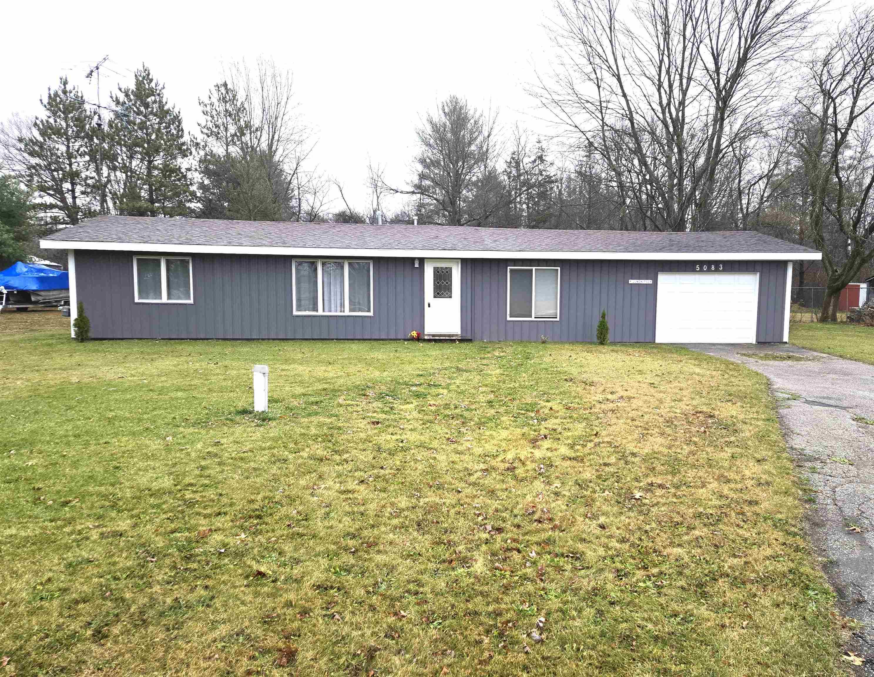 Property Photo:  5083 S Dundas Road  MI 48612 