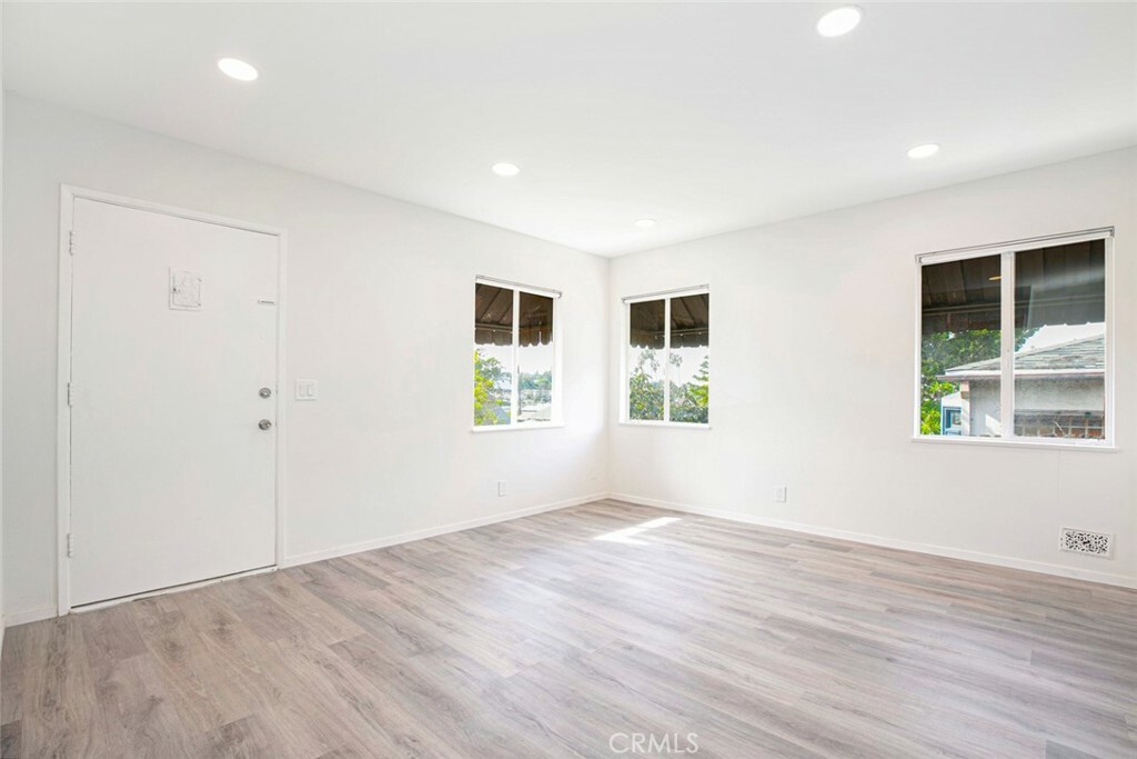 Property Photo:  5025 Stratford Road  CA 90042 