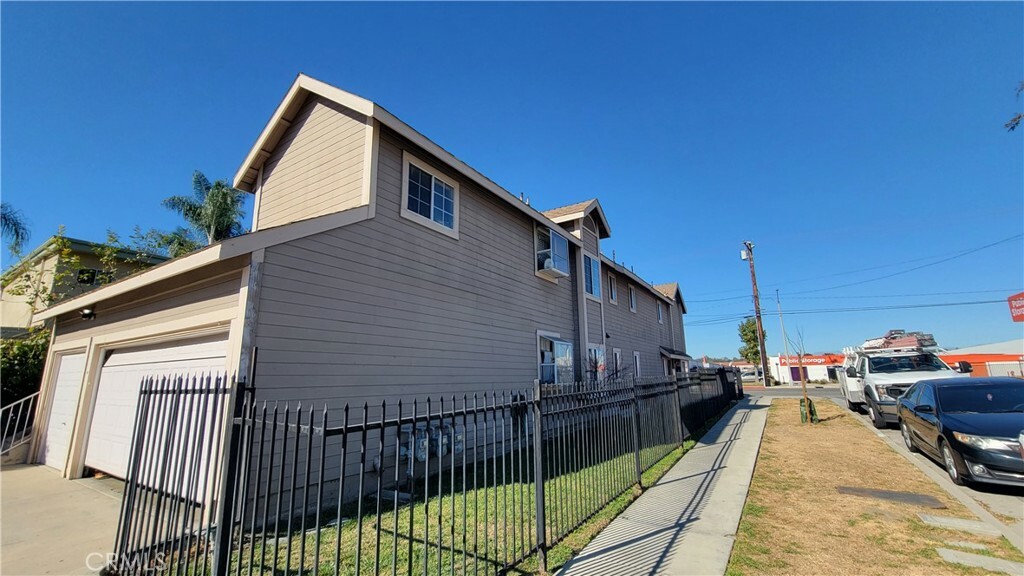 Property Photo:  2400 W Commonwealth Avenue  CA 92833 