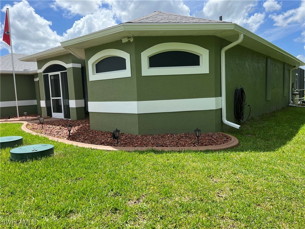 Property Photo:  1248 Cumming Street E  FL 33974 