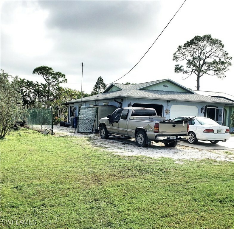 Property Photo:  15474 Pembrooke Road  FL 33922 