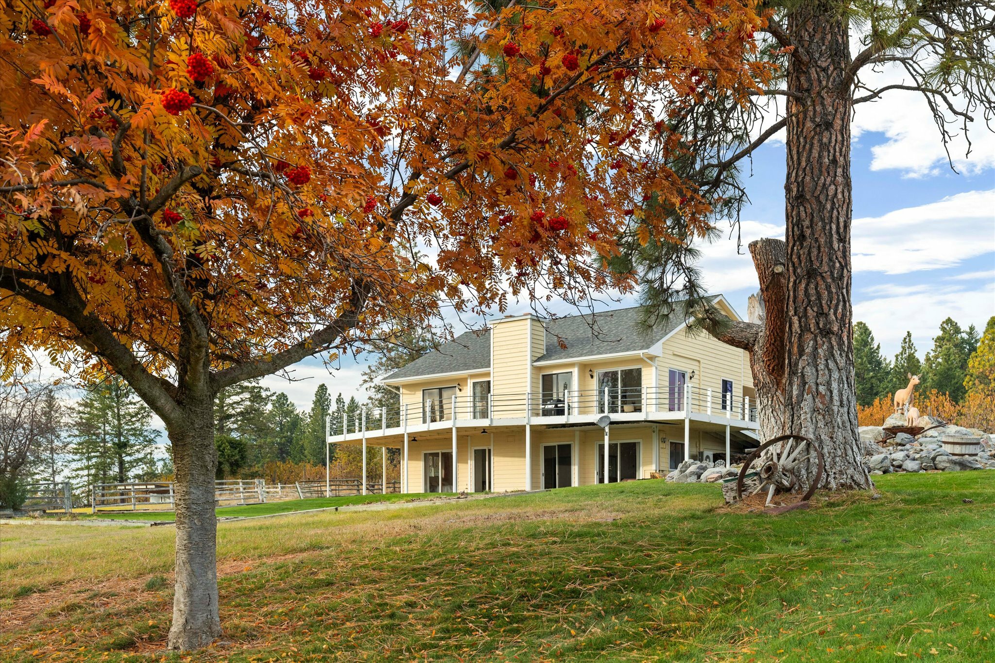 Property Photo:  33676 Hilltop Terrace  MT 59911 