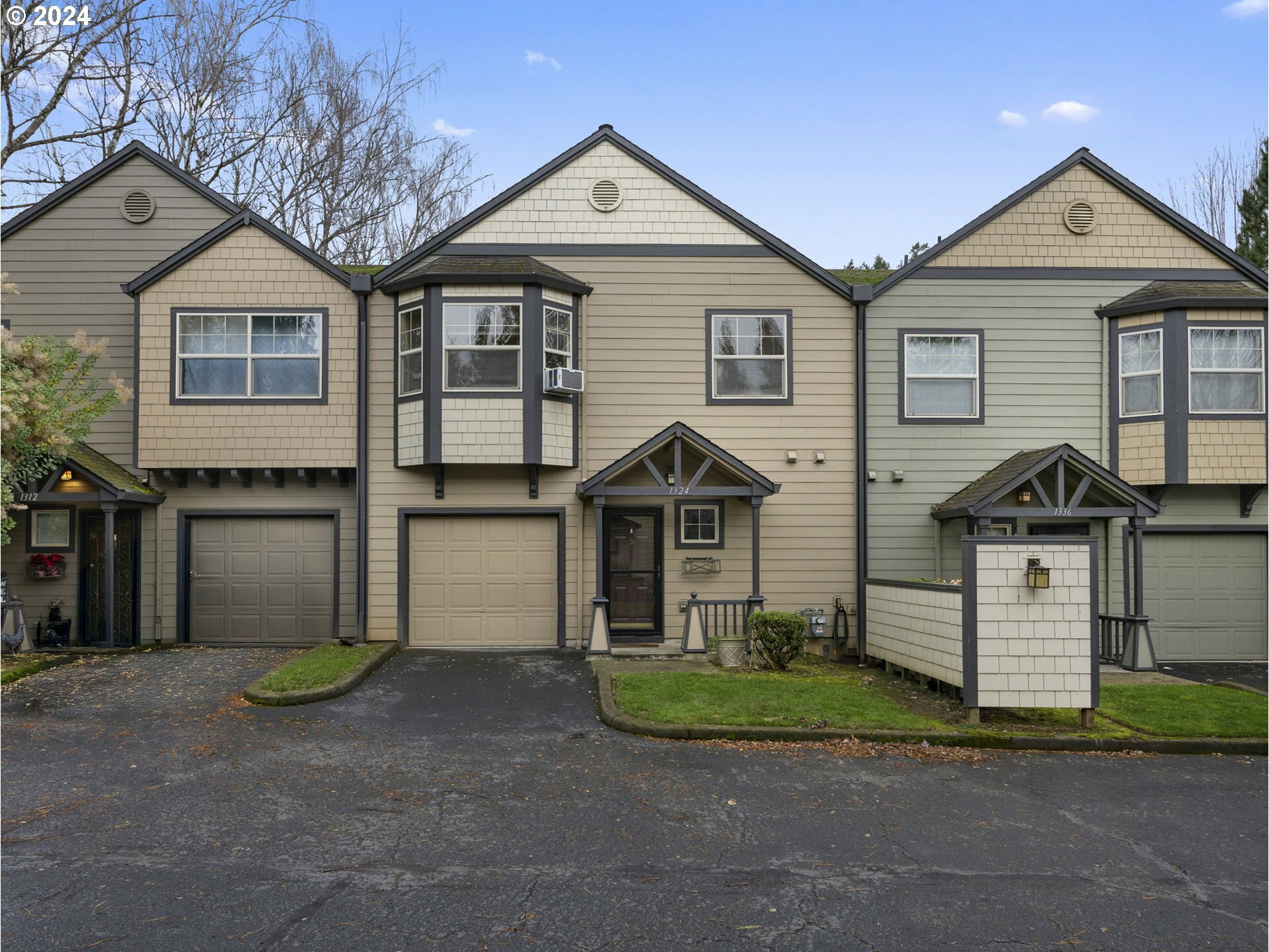 Property Photo:  1324 SW Edgefield Meadows Ct  OR 97060 