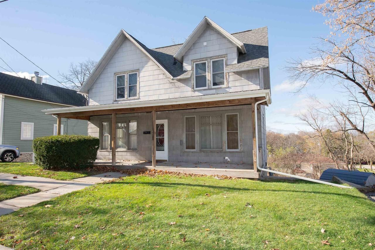 Property Photo:  329 North John Street  WI 53032 