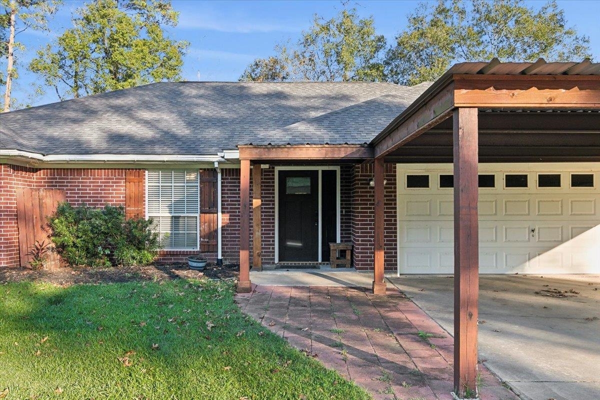 Property Photo:  2304 Huey Dr  TX 77632 