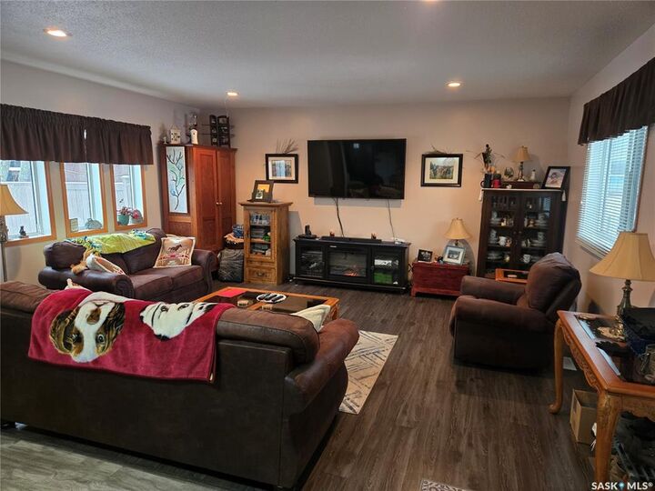 Property Photo:  358 Prince Edward Street  SK S0A 2P0 