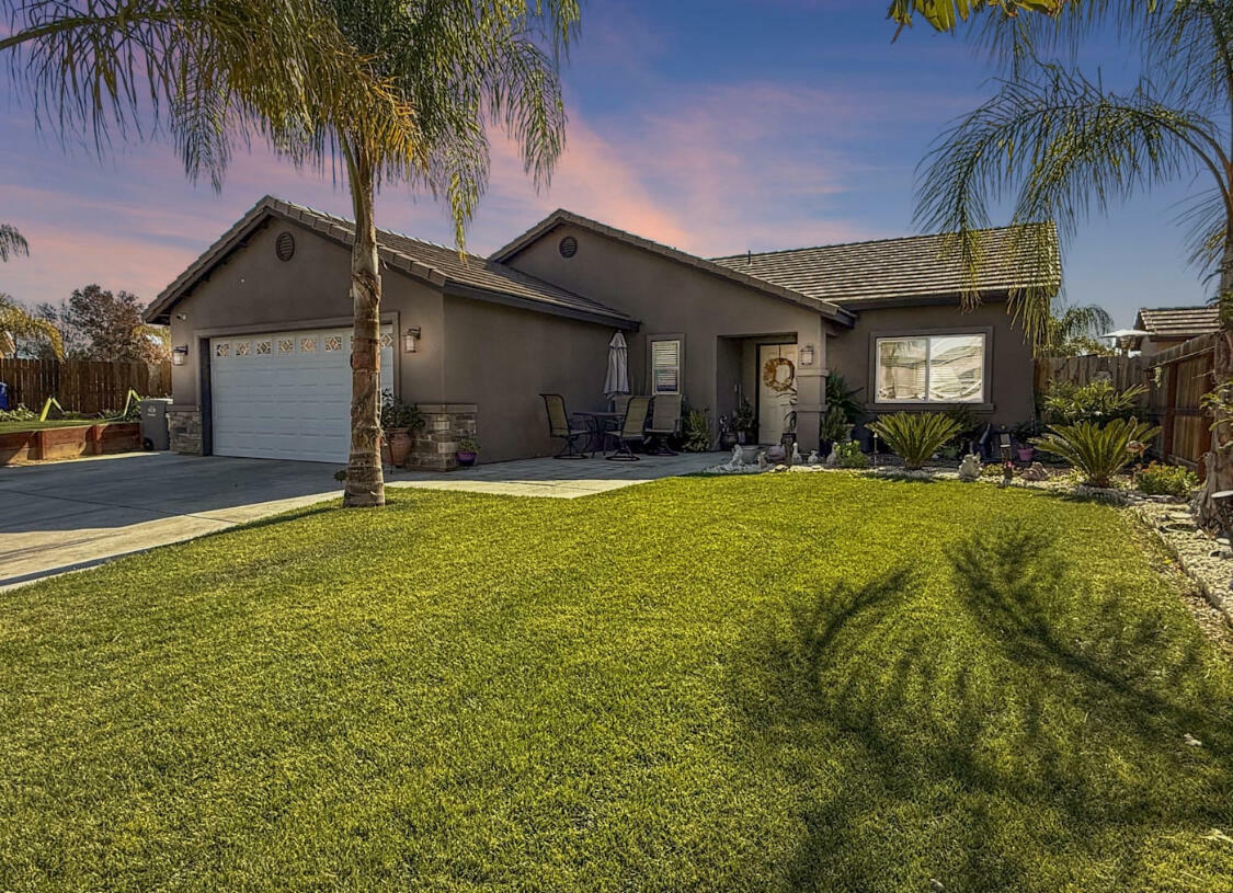 108 W Santa Clara Street  Avenal CA 93204 photo