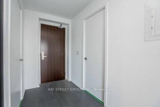 Property Photo:  70 Temperance St 5308  ON M5H 0B1 