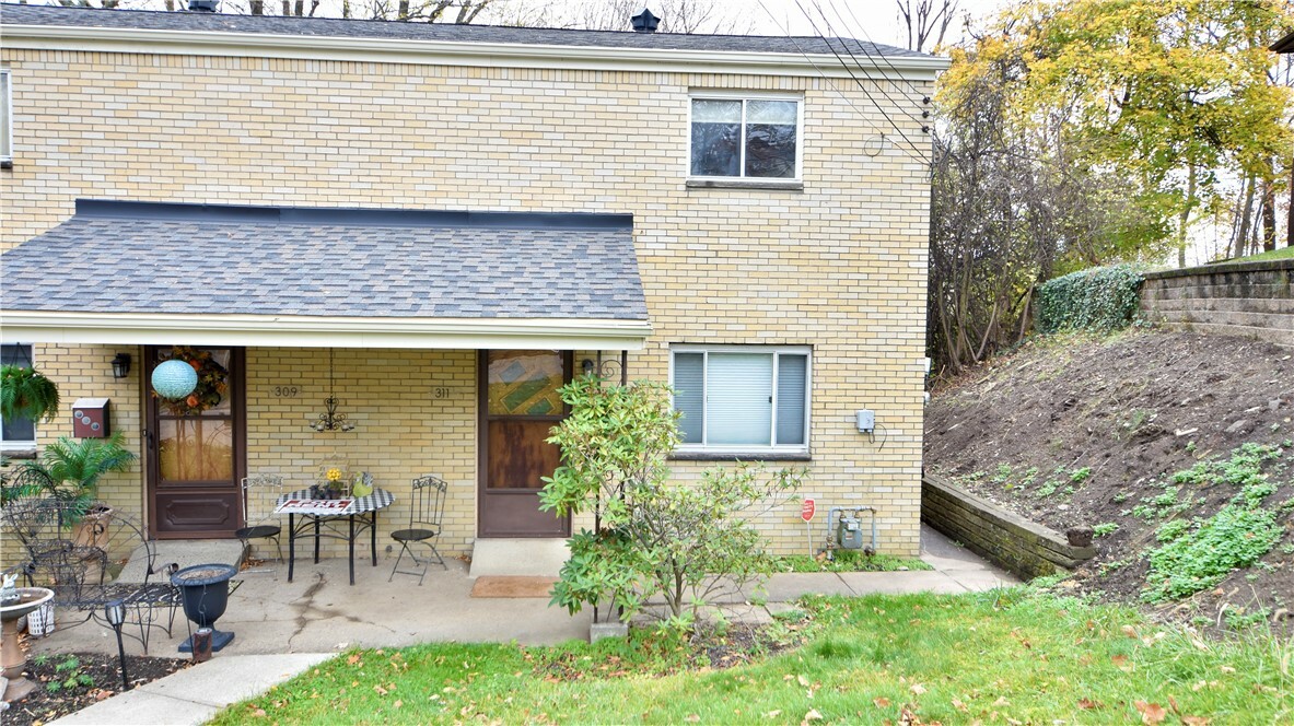 Property Photo:  311 6th Avenue  PA 15106 