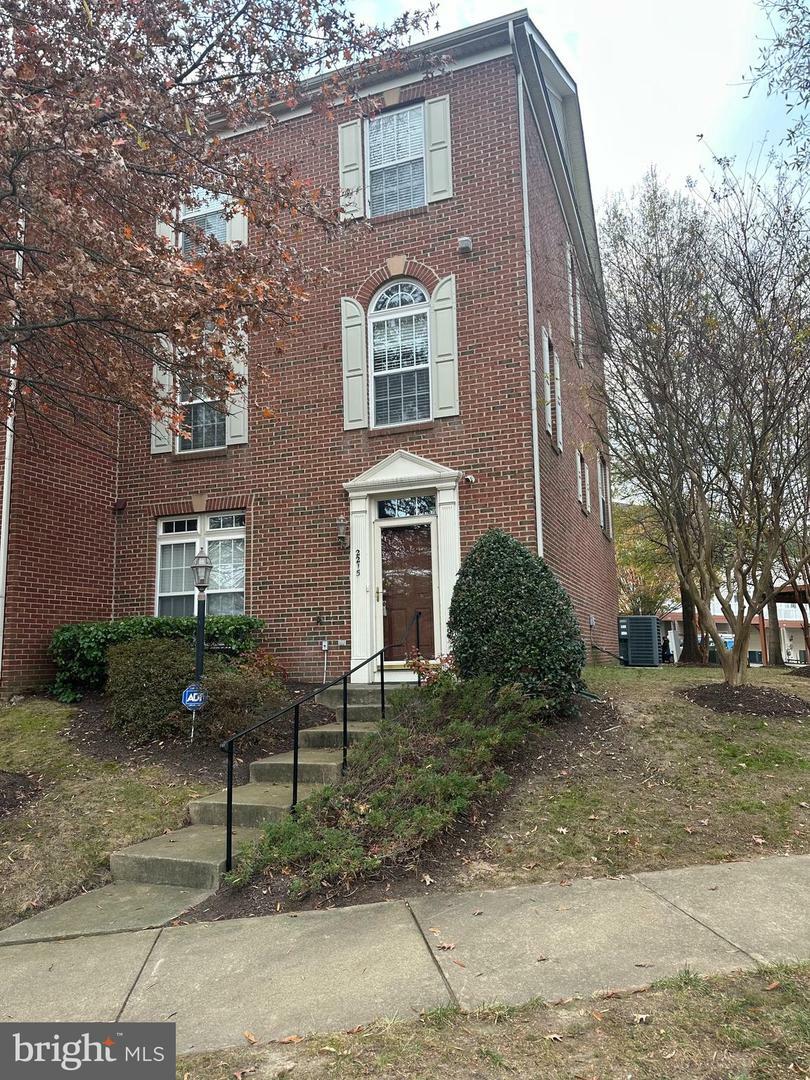 Property Photo:  2215 Potomac Club Parkway 27  VA 22191 