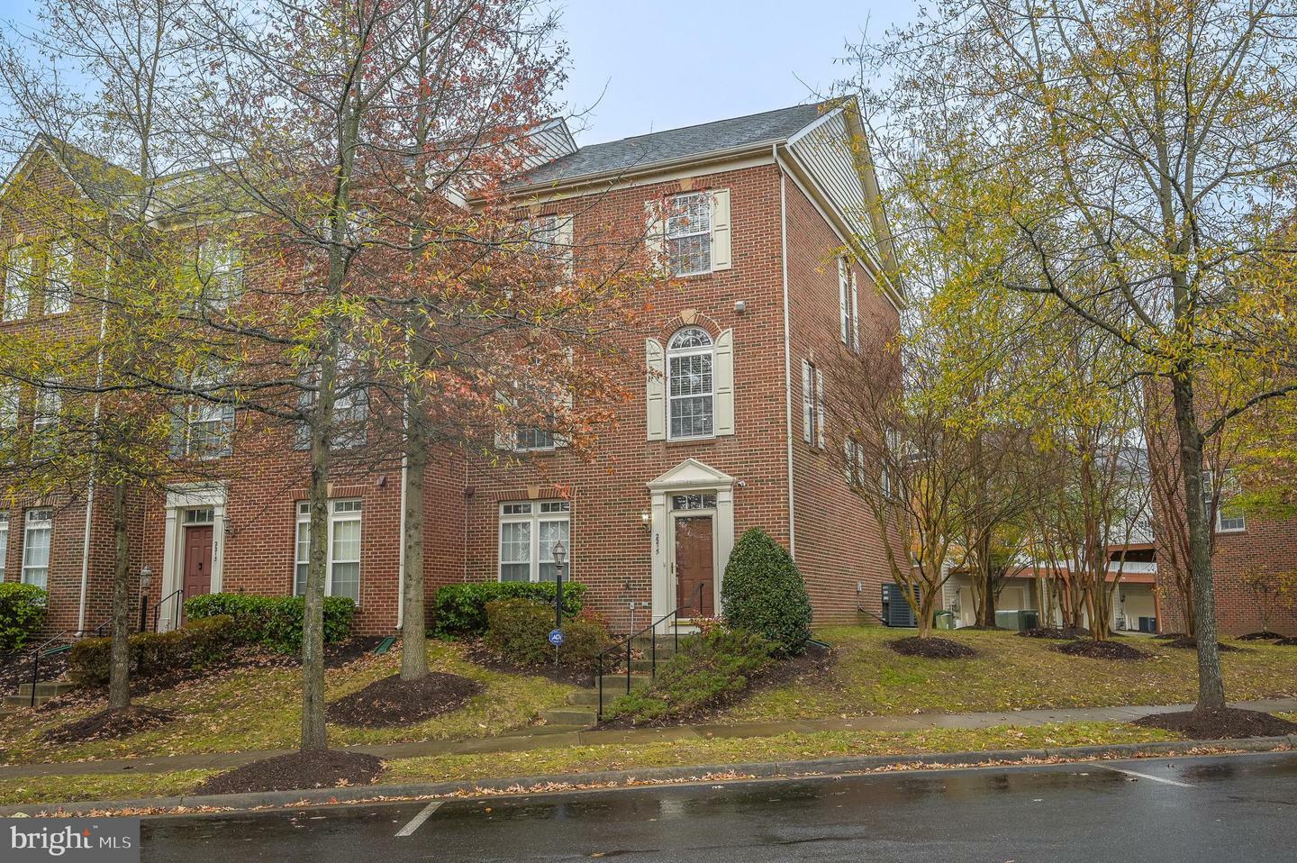 2215 Potomac Club Parkway 27  Woodbridge VA 22191 photo