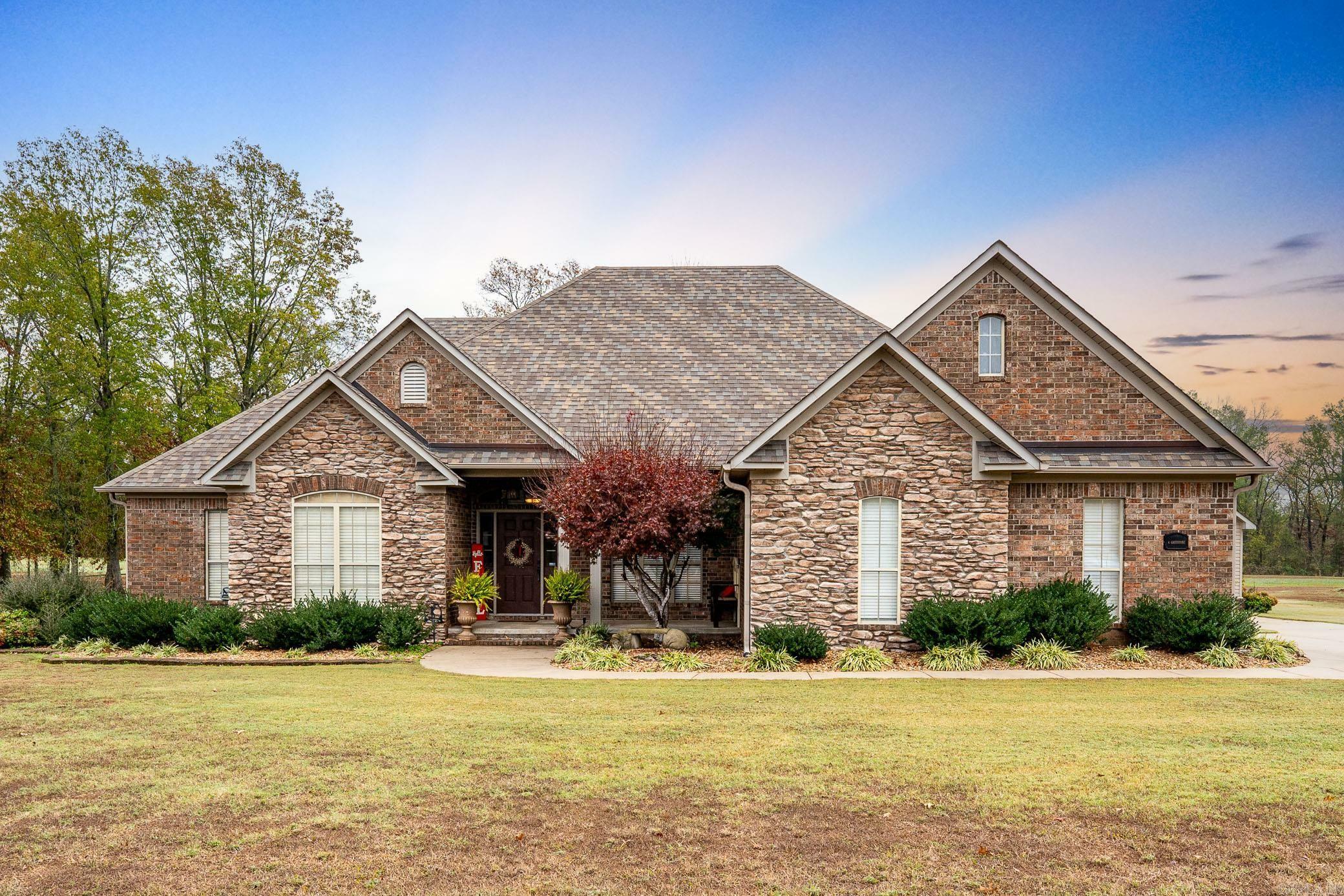 Property Photo:  4 Greystone Drive  AR 72058 