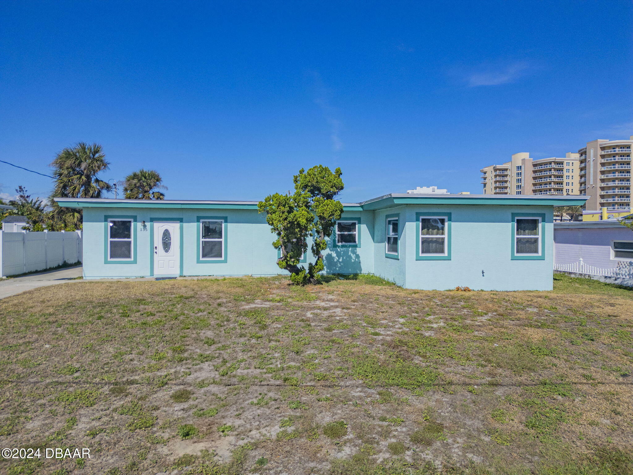 Property Photo:  135 Park Avenue  FL 32118 