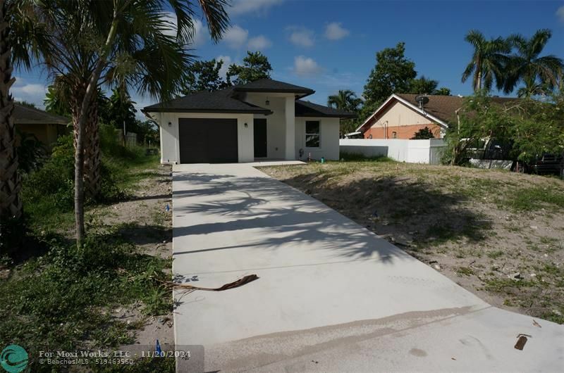 Property Photo:  5584 Papaya Rd  FL 33413 