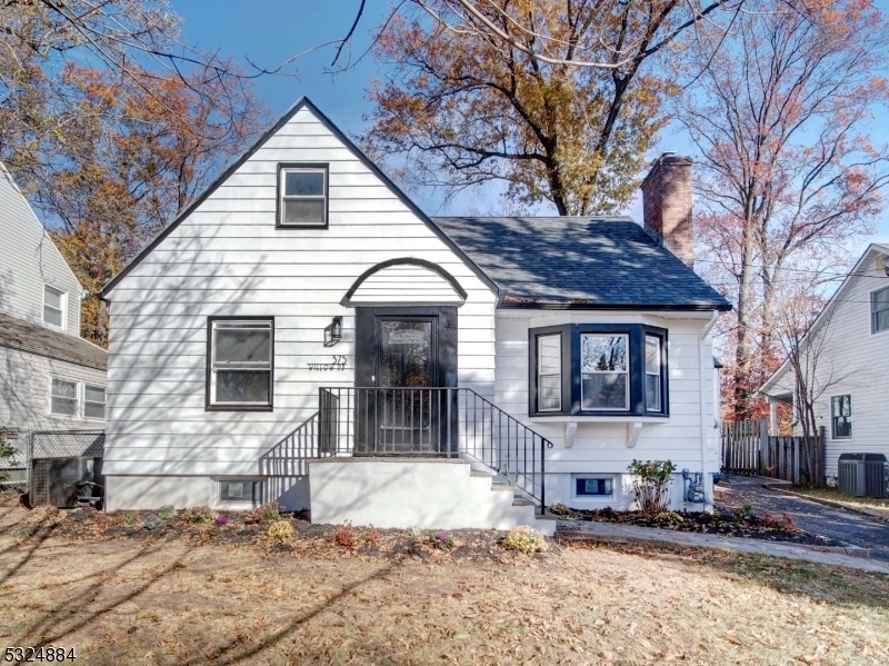 Property Photo:  375 Willow Dr  NJ 07083 