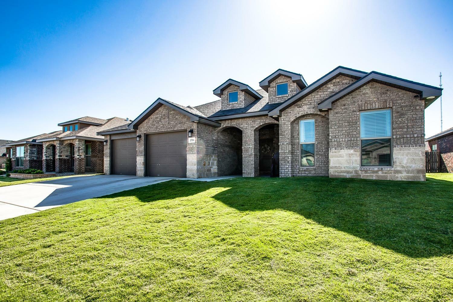 Property Photo:  2716 Viola Avenue  TX 79407 