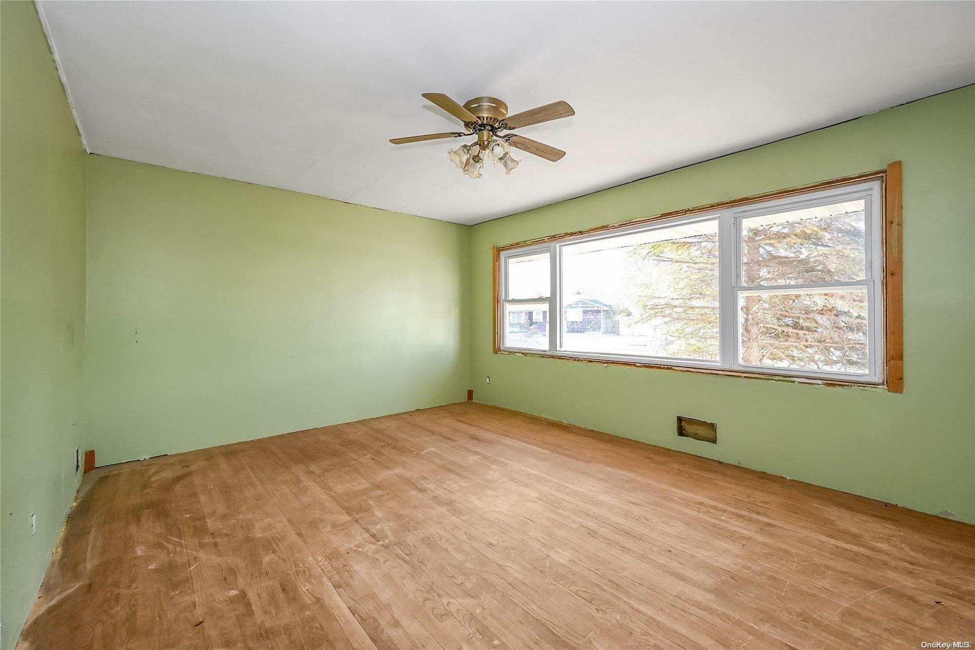 Property Photo:  218 Dartmouth Drive  NY 11801 